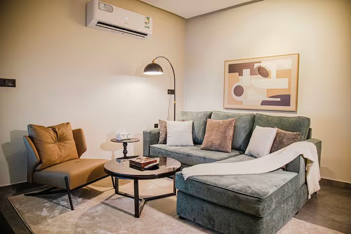 شقة بإطلالة بحرية | تلفزيون 65 بوصة - Living Room